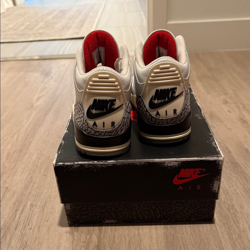 Nike Air Jordan 3 Retro - White Cement Reimagined - Picture 3 of 3